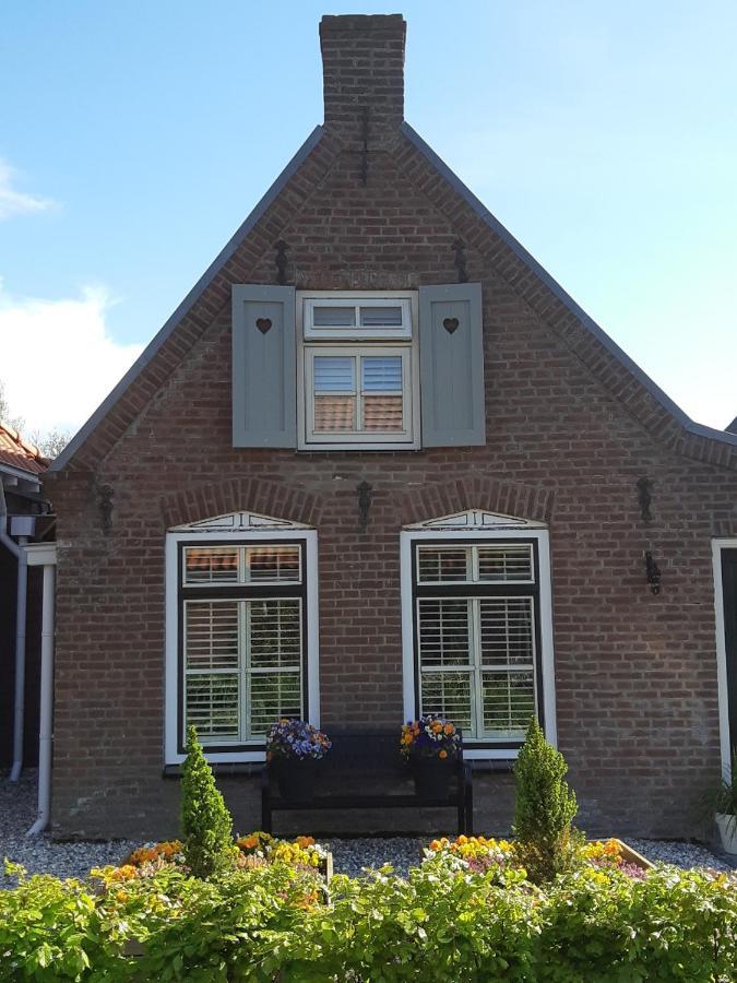 Waddenfestijn Villa Paesens Exterior photo